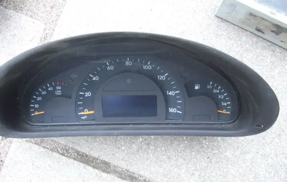 Mercedes-Benz Sprinter W901 W902 W903 W904 Speedometer (instrument cluster) A2035404215 110080168006