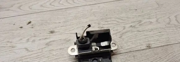 Skoda Yeti (5L) Tailgate/trunk/boot lock/catch/latch 5l6827505c