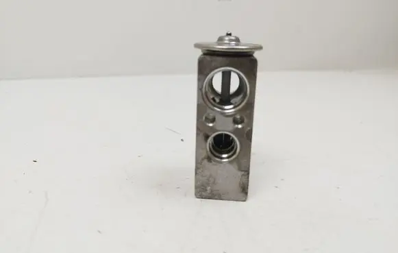 Citroen DS5 Air conditioning (A/C) expansion valve Y2844001 HFC134A 52387190
