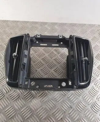 Volvo XC60 Dash center air vent grill 31417744 31417742 31477275