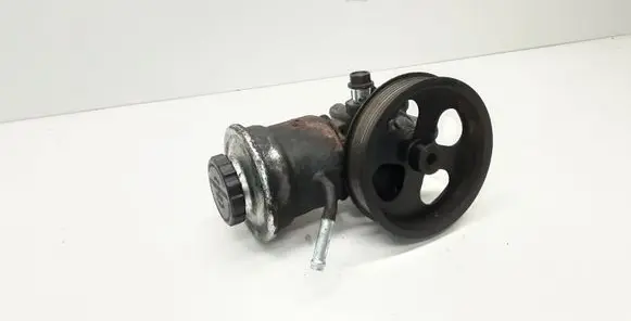 Toyota Avensis T250 Power steering pump