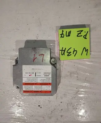 Suzuki Swift I Airbag control unit/module 3891055L10000 5WK44063 63R00005839