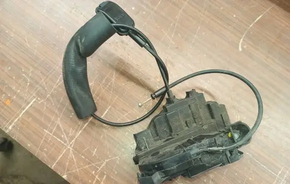 Renault Scenic III - Grand scenic III Front door lock 805030006r