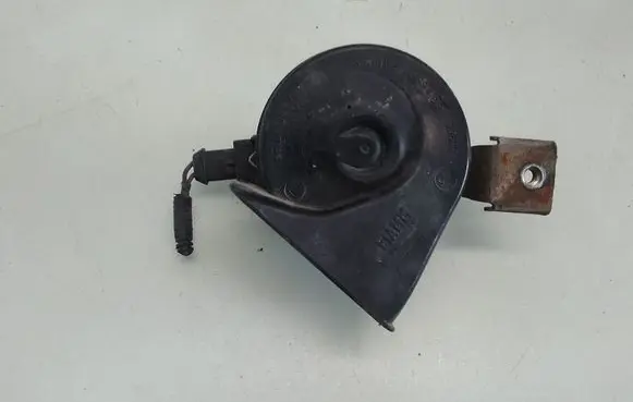 Volvo S60 Horn signal E30055306