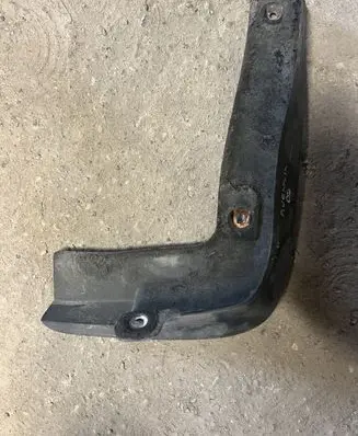Toyota Avensis T220 Front mudguard 