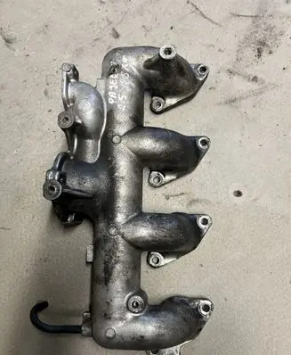 Mitsubishi Pajero Intake manifold