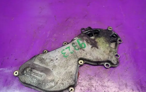 Nissan X-Trail T30 Rocker cam cover