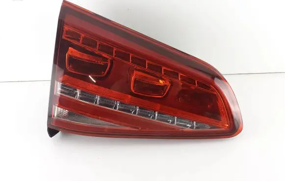 Volkswagen Golf VII Tailgate rear/tail lights 5GG945307