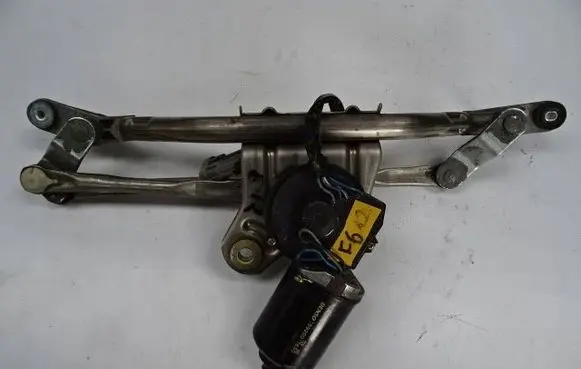 Maserati GranTurismo Front wiper linkage and motor 1592007630