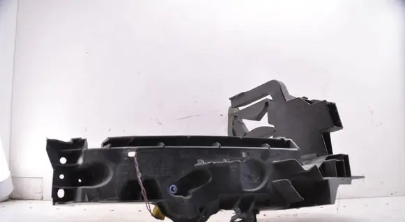 Audi Q5 SQ5 8R Headlight/headlamp mounting bracket 8R0805608A