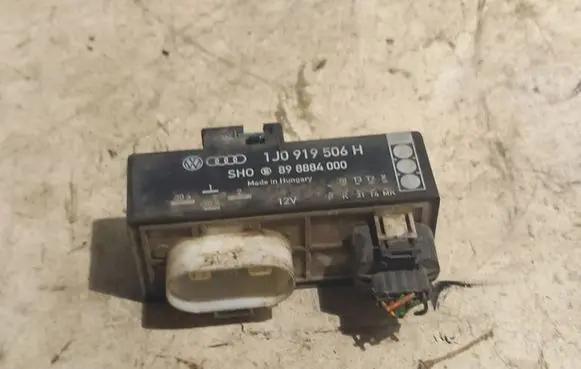 Audi A3 S3 8L Coolant fan relay 1J0919506H