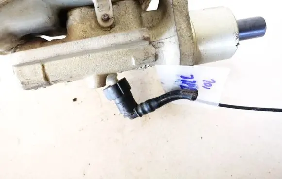 Volvo V50 Master brake cylinder