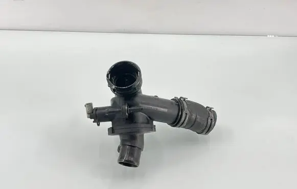 Mercedes-Benz E W212 Thermostat/thermostat housing A6512002000