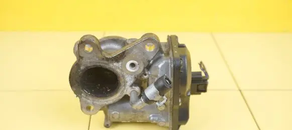 Nissan Navara D23 EGR thermostat H8201353607 YS23