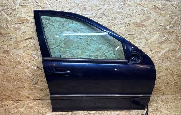 Mercedes-Benz C W203 Front door