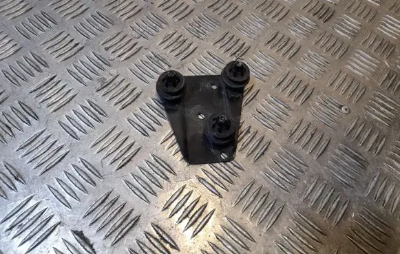 Audi A4 S4 B8 8K ABS pump bracket 8K0614235B