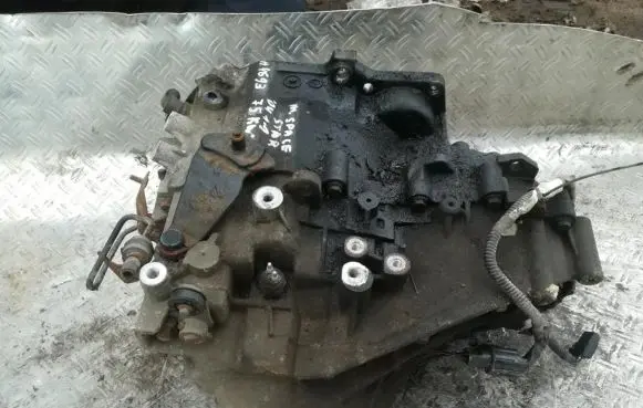 Mitsubishi Space Star Manual 5 speed gearbox 1023825
