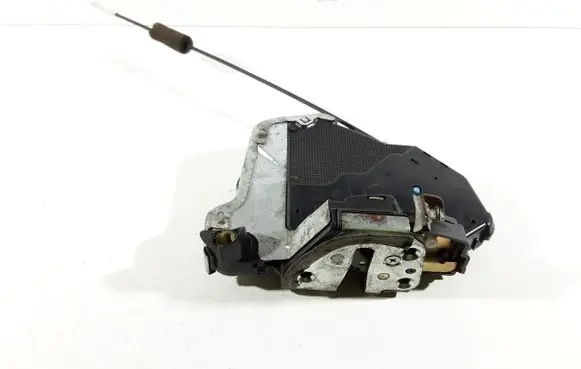 Suzuki Grand Vitara II Front door lock 5G2519