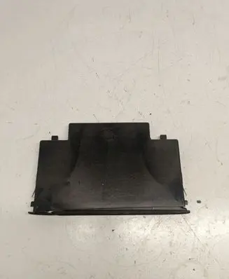 Volkswagen PASSAT B5 Cup holder 3B1858569