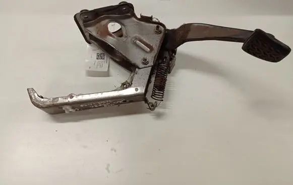 Toyota Avensis Verso Brake pedal