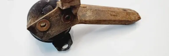 Ford Transit Engine mounting bracket 88VB6037AB