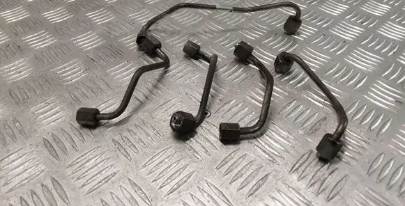 KIA Sportage Fuel injector supply line/pipe 