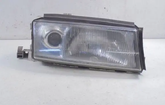 Skoda Octavia Mk1 (1U) Headlight/headlamp 246086-00