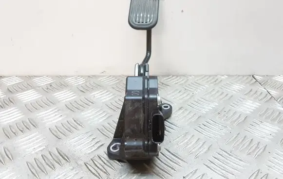 Lexus IS 220D-250-350 Accelerator throttle pedal 7811053011