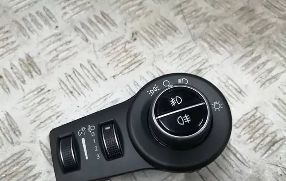 Fiat 500X Light switch 07356273050 02054