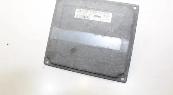 Ford Fiesta Engine control unit/module 4S6112A650SB S120977015C