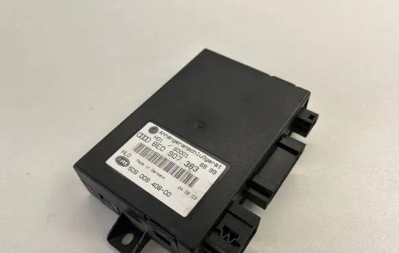Audi A4 S4 B6 8E 8H Tow bar trailer control unit/module 8e0907383