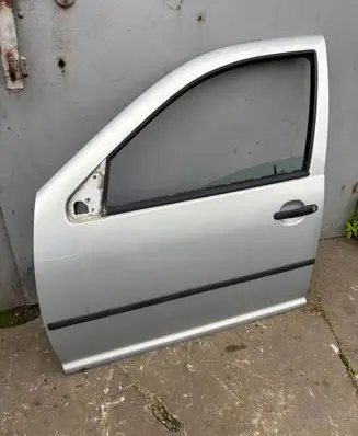 Volkswagen Golf IV Front door 1J4831311