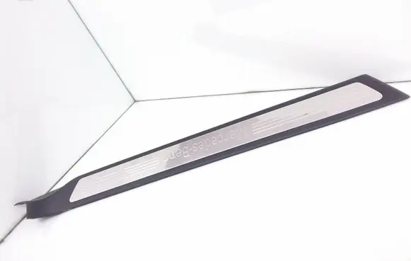 Mercedes-Benz E A207 Front sill trim cover A2076800174