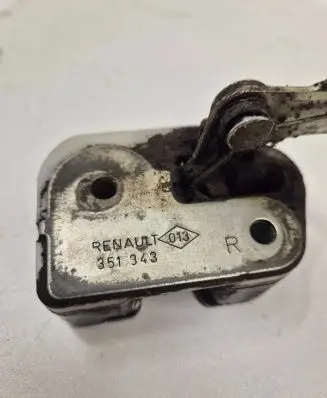 Renault Master II Rear door lock 351343
