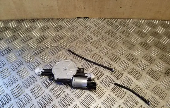Volkswagen PASSAT B8 Seat adjustment motor 3900550 8532403 1030437