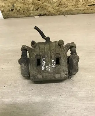 Nissan Navara D40 Front brake caliper