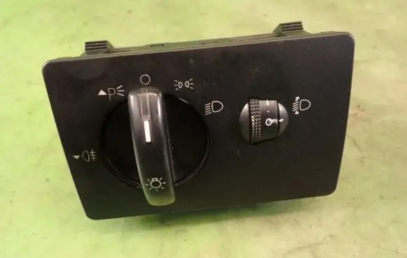 Ford Focus Light switch 4M5T13A024EA