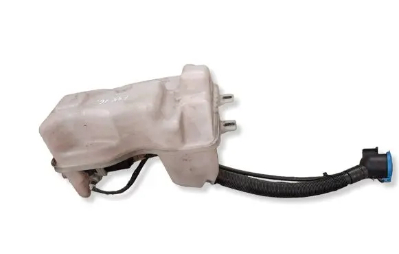 BMW 2 F46 Windshield washer fluid reservoir/tank 7369649 7351624 10543512