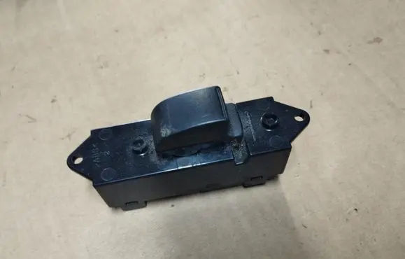Peugeot 4007 Electric window control switch 8608A184