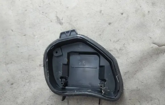 Volkswagen Touran I Headlight/headlamp dust cover 1305239234