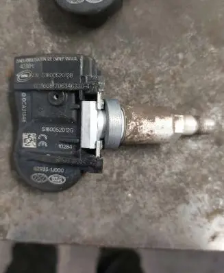 Tire pressure sensor