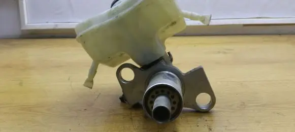 Audi A4 S4 B8 8K Master brake cylinder 8K0611301A