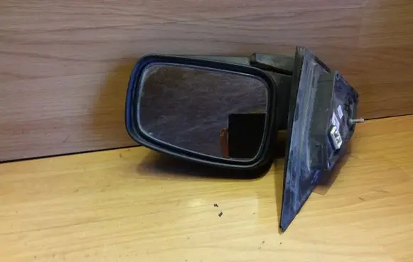 KIA Sorento Front door electric wing mirror E11015754