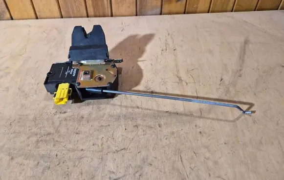 Volvo S80 Tailgate/trunk/boot lock/catch/latch 9170974