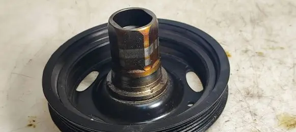Opel Cascada Crankshaft pulley 722554909