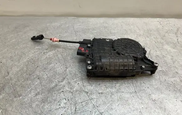 BMW 5 F10 F11 Rear door soft close latching motor 4153310400