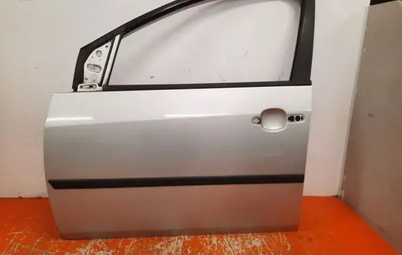 Ford Fiesta Front door