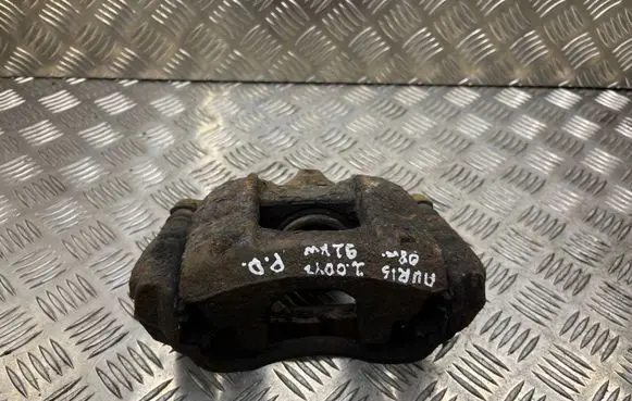 Toyota Auris 150 Front brake caliper