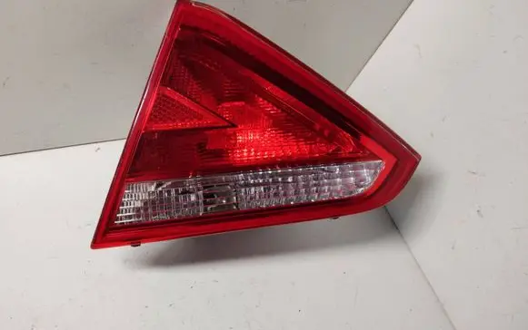 Audi A5 8T 8F Tailgate rear/tail lights 8T0945094 AU484
