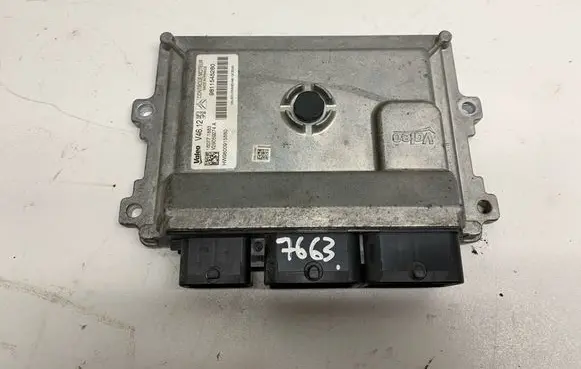Peugeot 208 Engine control unit/module 9811545280